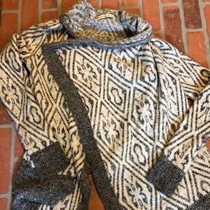 Abercrombie and Fitch super snuggly sweater